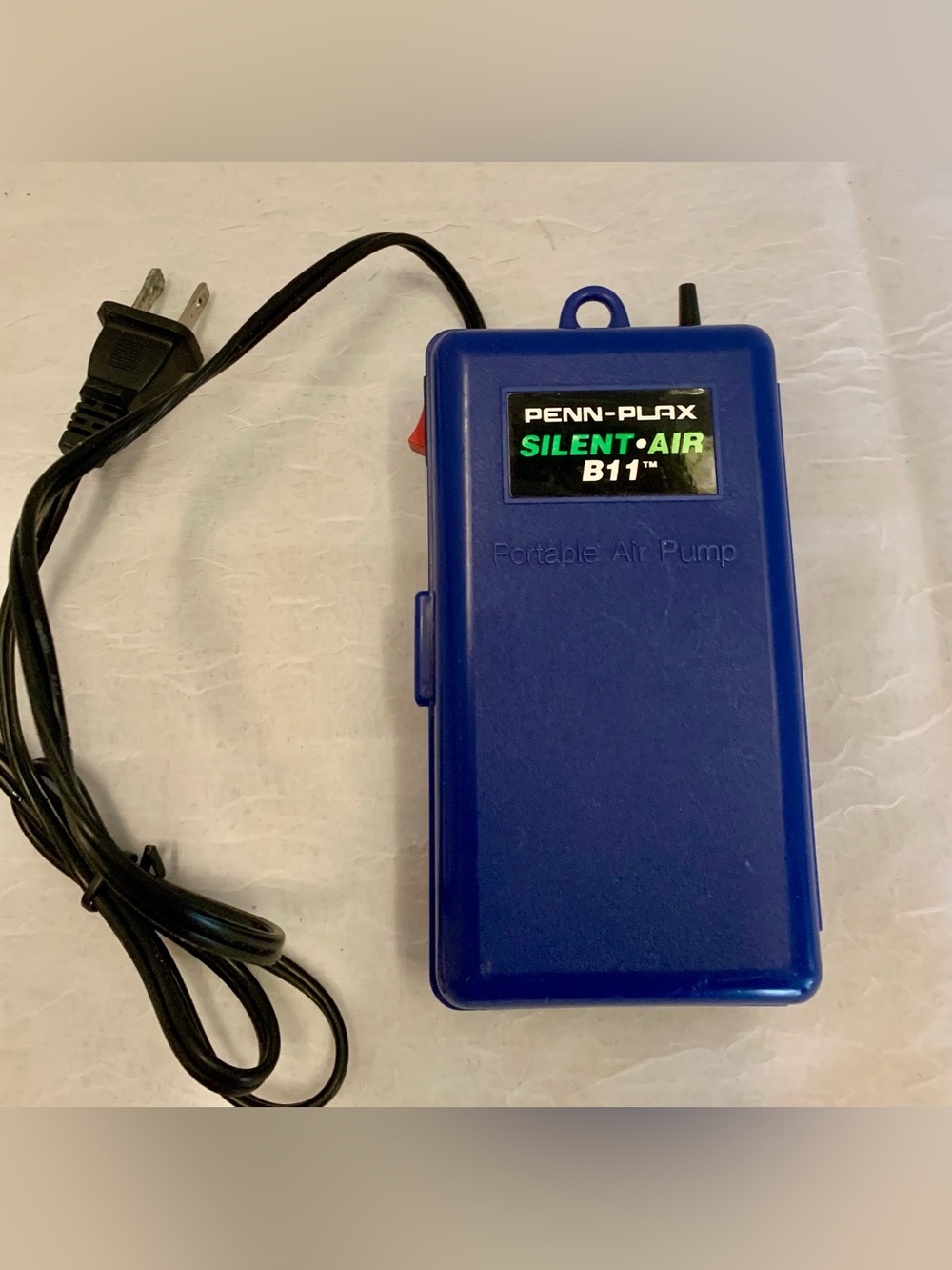 PENN-PLAX Silent-Air B11 Portable Air Pump - Blue